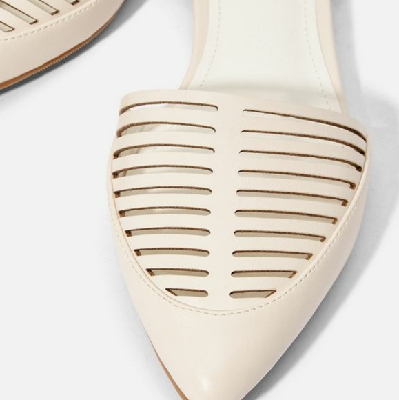 NWOT Cutout Flat shoes in BONE cream JustFab Natia - Picture 2 of 7
